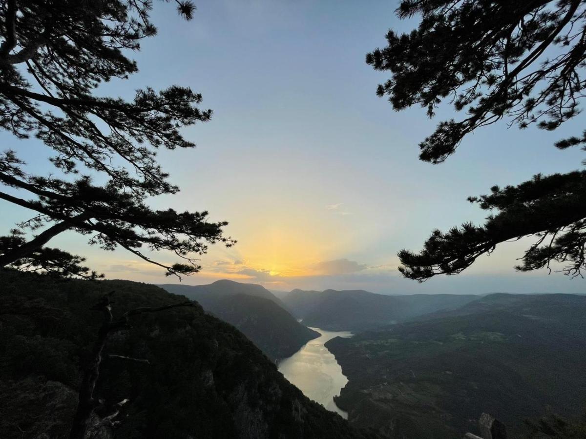 Tilia Cottage Banjska Stena Mitrovac Eksteriør billede
